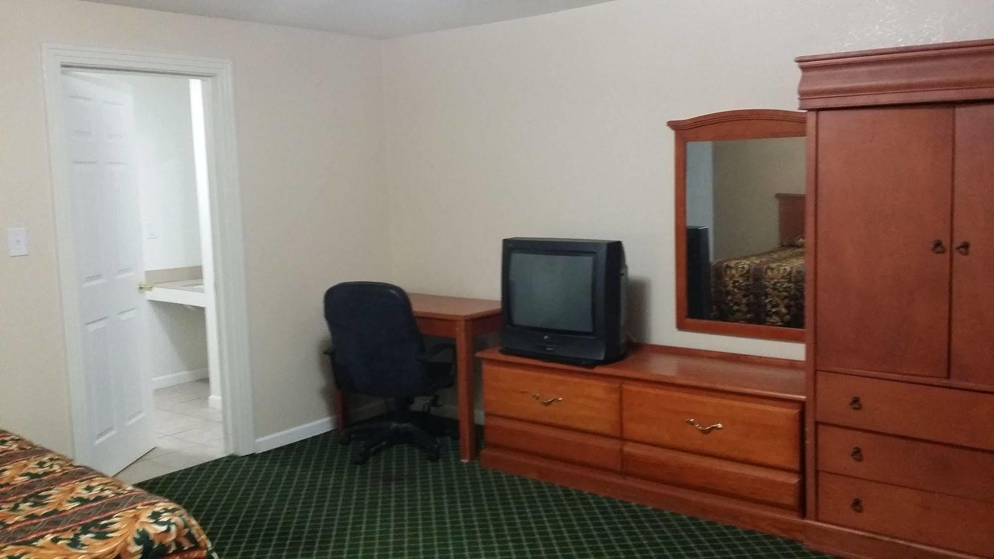 Country Inn Motel Oakdale エクステリア 写真
